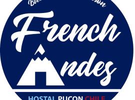 French Andes Apart Hostel, hotel sa Pucón