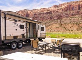 FunStays Glamping Destination RV Site 5, hotel v destinaci Moab