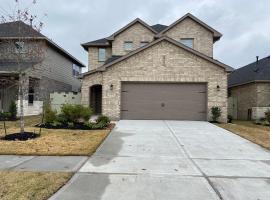 Gorgeous and Spacious 4 Bedroom/ 2.5 Bathroom Home in Conroe TX, hôtel à Conroe