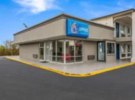Motel 6-Tupelo, MS - Downtown