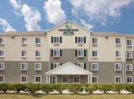 WoodSpring Suites Columbia Fort Jackson, hotelli, jossa on pysäköintimahdollisuus kohteessa Royal Pines Estates