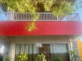 Perlies Inn NEW Barkada House with NETFLIX and WIFI, alquiler vacacional en Tanay