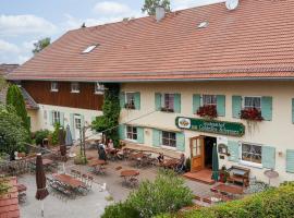 Zum Goldenen Schwanen, hotel with parking in Frankenried