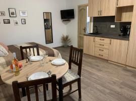 Varga Vendégház, hotel u gradu Sümegprága