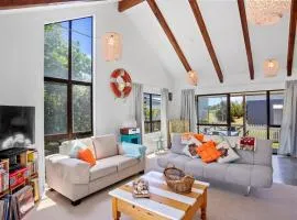 Coastal Charm - Waihi Beach Holiday Home