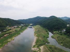 Forest of Color Pension, hytte i Hongcheon