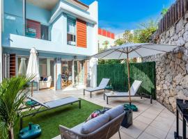 Family house with patio and communal pool, hótel í Santa Ursula