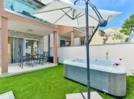 Cascada villas with private jacuzzi and private parking、スタリグラードのヴィラ