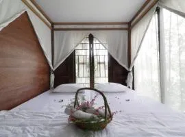 NILA HOUSE, Sharia Family Home Stay