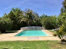 Clos de la Colombe, guest house in Pouzols