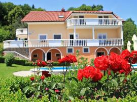 Apartmaji in sobe Kocjančič, hotel romántico en Podčetrtek