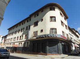 Hotel Plaza CA, hotel near Miquelon, Mérida