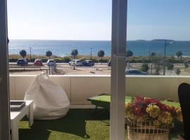 3 bedrooms appartement with sea view furnished terrace and wifi at Nigran, апартамент в Нигран