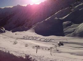 Charmant T2 proche Serre Chevalier Vallée 4 personnes, hotel a Briançon