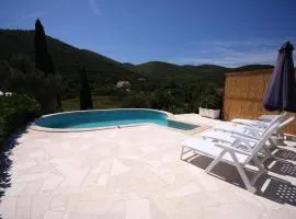 Spacious apartment in Žrnovo with shared pool 100 m²