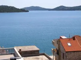 Seaside Apartment in Betina