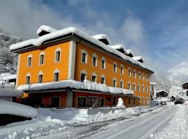 Boutique und Bier Hotel des alpes, hotel in Fiesch