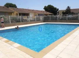 Maison de 2 chambres a Gruissan a 300 m de la plage avec piscine partagee et terrasse amenagee