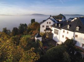 Burghaus & Villa Kronenburg, hotel v destinaci Kronenburg