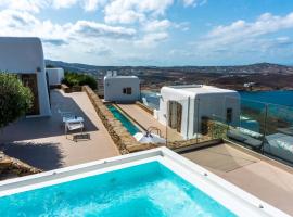 Villa Ester - Heated Pool & Jacuzzi, Tennis court, Sauna, hotel in Panormos Mykonos