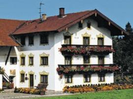 Beim Hanslbauer – hotel w mieście Chieming
