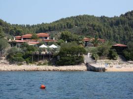 Skites Hotel Bungalows, hotel in Ouranoupoli