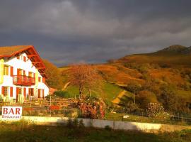 Maison Hordago Chambres d'hôtes: Sare şehrinde bir otel