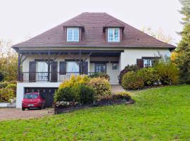 Charming Country Estate, ξενοδοχείο σε Dournazac