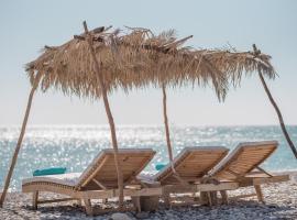 Althea Beachside Apartments, hotel barato en Potokáki