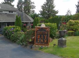 The Oceanfront Inn on Stephens Bay, B&B in Coal Harbour