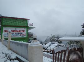 Maa Anand Mayee Guest House, Familienhotel in Panuānaula