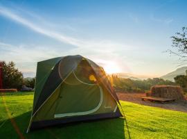 โอโซน กางเต็นท์ดูดาว เขาใหญ่ (Ozone Tented Camp See the Star), luxury tent in Pak Chong