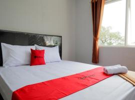 RedDoorz @ City Park Medoho Semarang, khách sạn ở Alastuwo