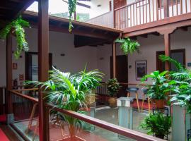 Hotel Escuela Rural Casa Los Herrera – hotel w mieście Hermigua