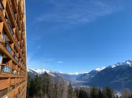 Mountain View Apartment with Parking & Fast WiFi
