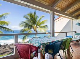 Kona Surf & Racquet 1-305 by Casago Kona - Luxury Oceanfront & Fun, hotel in Kailua-Kona