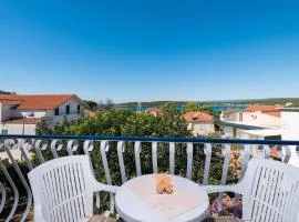 Apartments Ljube - quiet location & close to the beach