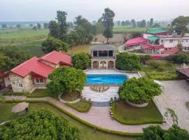StayVista at Dudly Manor with Swimming Pool