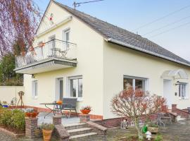 Awesome Home In Mllenbach With Kitchen、Müllenbachの別荘