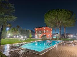 DOLF - Villa Elisa、トレンティーノのホテル