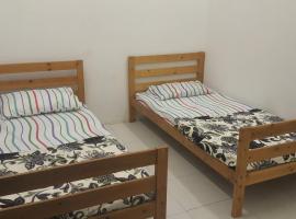 HOMESTAY EIJAZ KUALA ROMPIN, hotel en Kuala Rompin