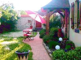 Maison charmante à Montoldre + jardin