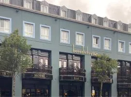 Benedicts Hotel