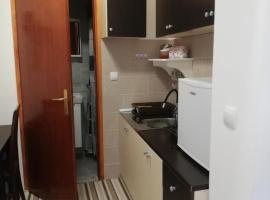 Studio apartman Small Lili – apartament w mieście Velika Ludina