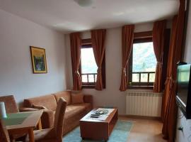 Relax Apartman, жилье для отдыха в городе Фойница