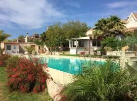 Spacious Apartment in Pozzallo, 110m² with Pool and Sea View