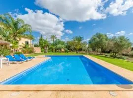 4 bedrooms villa with private pool enclosed garden and wifi at Illes Balears 8 km away from the beach