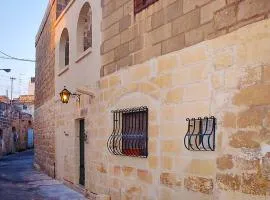 Charming House in Ix - Xewkija with Terrace and Barbecue