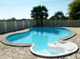 Villa confortable proche d'Ornézan avec piscine privée