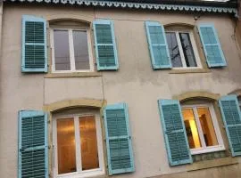 Maison spacieuse et accueillante à Cirey-sur-Vezouze + Jardin